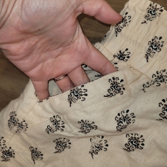 A New Day Linen Paper Bag Pull On Shorts Small - Picture 3 of 6